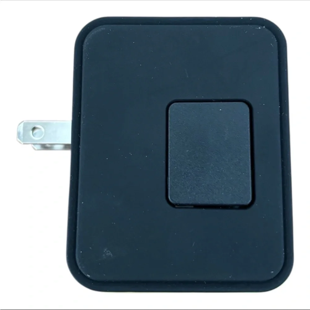Worldwide Universal Green & Black All-in-One Travel Adapter